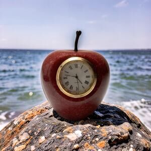 RED MARBLE STONE ANALOG QUARTZ APPLE CLOCK